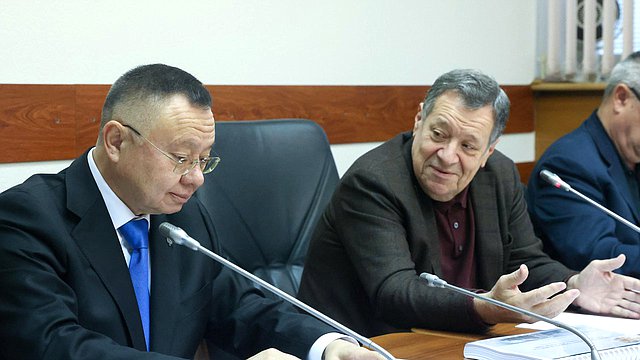 Комитет по бюджету и налогам рассмотрел государственные программы в сфере строительства Комитет по бюджету и налогам рассмотрел государственные программы в сфере строительства