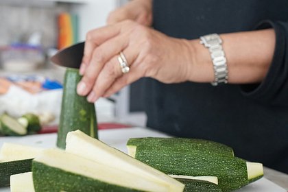 Россиян предупредили о вреде закусок из кабачков