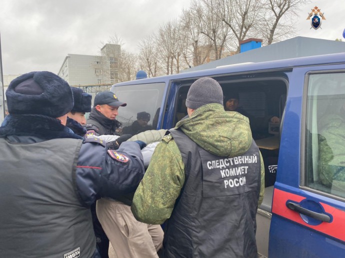 В Кирове на железнодорожной станции пассажир поезда напал на полицейского