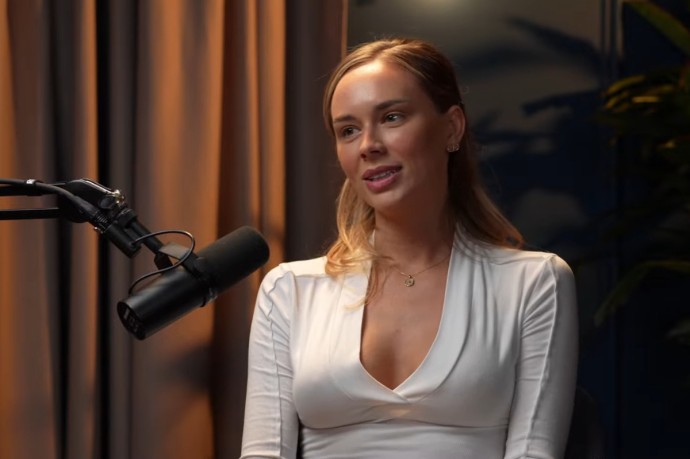 Жена Павла Деревянко сообщила, что супруг позвал ее замуж, чтобы не потерять