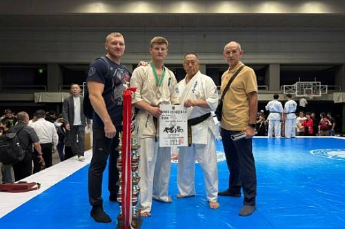 Амурский каратист завоевал «серебро» на турнире в Японии Амурский каратист завоевал «серебро» на турнире в Японии