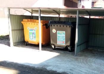 Новыми евроконтейнерами обзавелись дворы в Благовещенске Новыми евроконтейнерами обзавелись дворы в Благовещенске