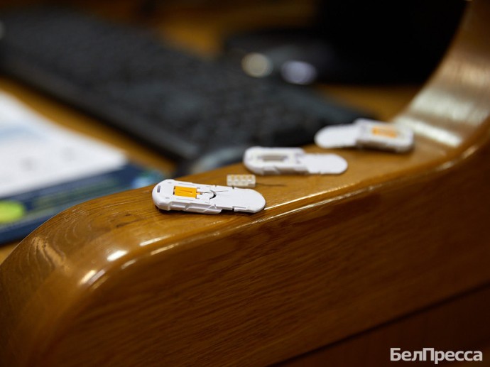 В Белгородской области ввели порядок выдачи датчиков для больных диабетом детей