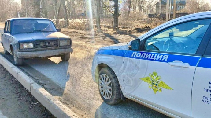 В Пролетарии подросток сел за руль авто и получил 4 административных протокола