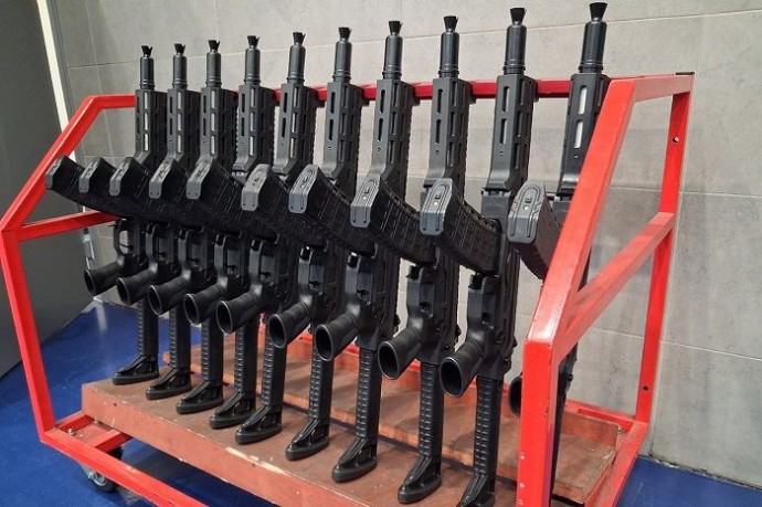 Концерн «Калашников» изготовил первую опытную партию новых малогабаритных автоматов АМ-17 Концерн «Калашников» изготовил первую опытную партию новых малогабаритных автоматов АМ-17