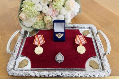 Дмитрий Миляев вручил награды педагогам СПО