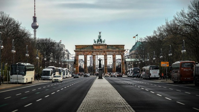 Еще одна страна ЕС закрывает въезд россиянам с пятилетними загранпаспортами Еще одна страна ЕС закрывает въезд россиянам с пятилетними загранпаспортами