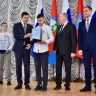 Орловских школьников наградили за спасение утопающих