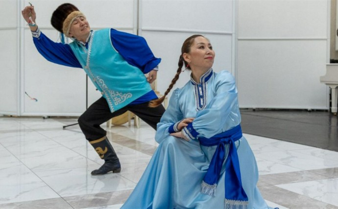 Сила слова и традиций: в Южно-Сахалинске продемонстрировали алтайский свадебный обряд