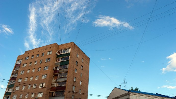 В Железногорске в запертой квартире обнаружили тело человека