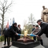 На воинском мемориале в Любытине зажгли Вечный огонь славы