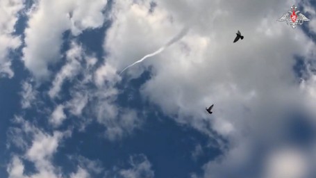 Расчет ЗРК «Стрела-10М» уничтожил украинские БПЛА на южнодонецком направлении
