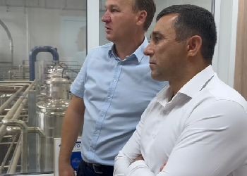 Олег Имамеев посетил завод по переработке лиственницы