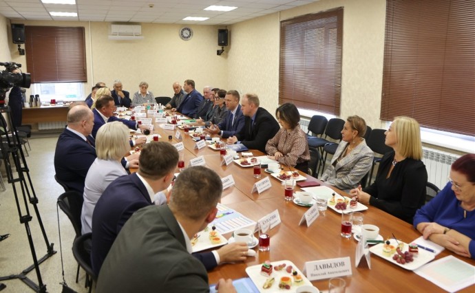 На встрече с профсоюзами Валерий Лимаренко поддержал инициативы по ипотеке и образованию