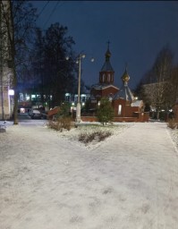 На площади Лепсе пенсионерка поскользнулась на льду и получила перелом таза