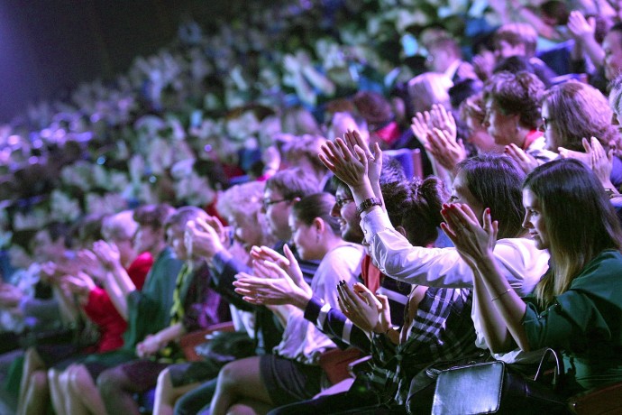 Трансляция: mos.ru покажет концерт «Камера, мотор, поехали!» в прямом эфире