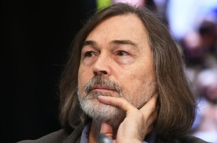 Никас Сафронов рассказал, что использует искусственный интеллект в творчестве Никас Сафронов рассказал, что использует искусственный интеллект в творчестве