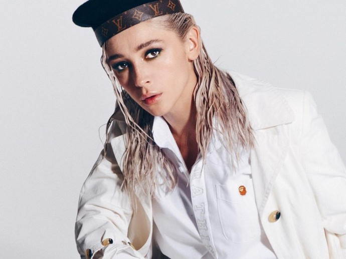 Инстасамка раскритиковала преображение Ивлеевой: почему рэперша не собирается менять образ Инстасамка раскритиковала преображение Ивлеевой: почему рэперша не собирается менять образ