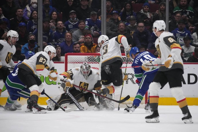 Гол Барбашева принёс «Вегасу» трудовую победу над «Детройтом»