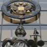 ВС разрешил использовать ножи для самообороны в случае нападения группы лиц