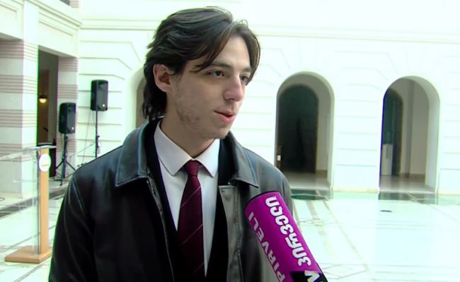 Грузинская оппозиция подвергла травле самого молодого депутата Грузинская оппозиция подвергла травле самого молодого депутата