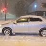 Неизвестный водитель столкнулся с Toyota Corolla Axio  и скрылся с места ДТП в Южно-Сахалинске