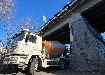 В Белогорске ремонт аварийного путепровода завершат в конце 2025 года