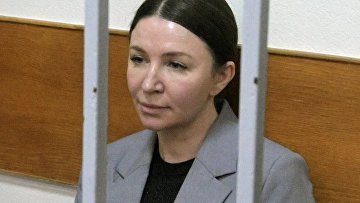 Арбитраж истребовал у ведомств сведения об имуществе Блиновской и ее мужа