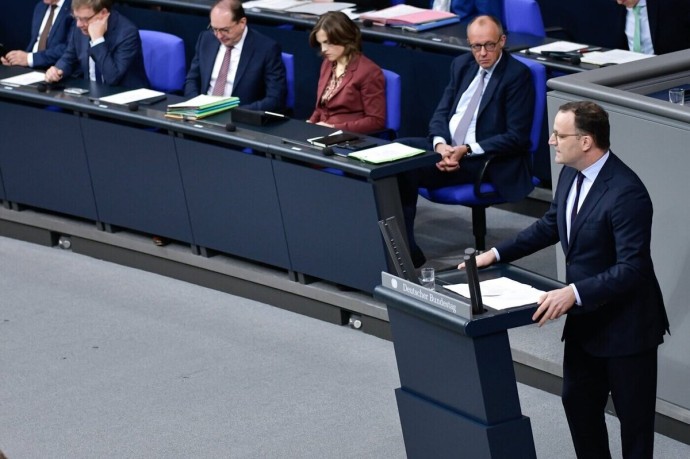 Германия — Немцы против немцев, а Шпан за канцлера Германия — Немцы против немцев, а Шпан за канцлера