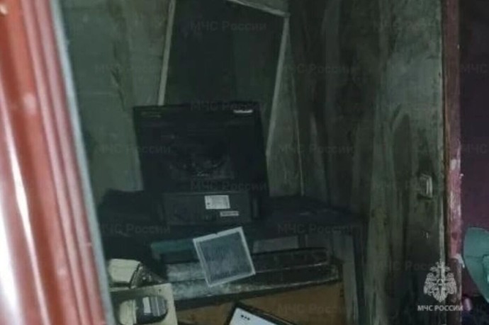 Тринадцать человек тушили пожар в Калуге