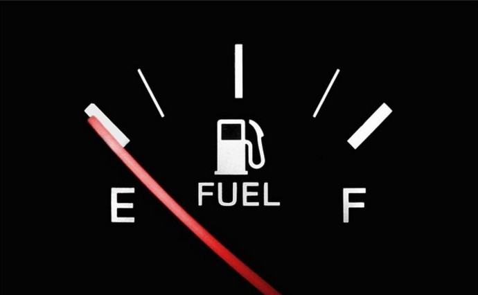 Жители Холмска и Томари жалуются на отсутствие бензина на частных АЗС