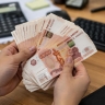 Просто положить наличные больше нельзя. Юрист назвал суммы, из-за которых банк блокирует счета россиян