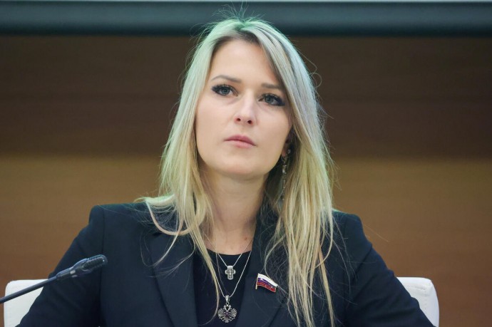 Депутат Лантратова: Необходимо упростить присвоение «Ветерана труда» для работников ОПК
