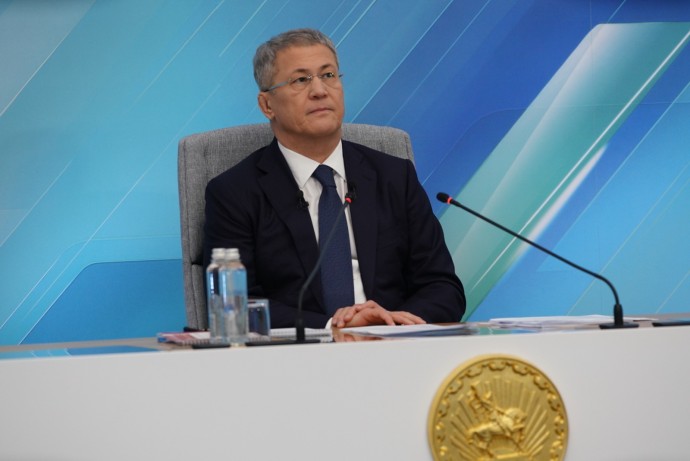 Радий Хабиров исключил возможность продажи «Башспирта» Радий Хабиров исключил возможность продажи «Башспирта»