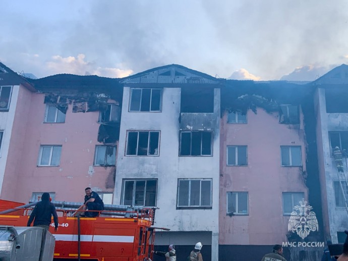 В многоквартирном доме в Нюрбе произошел пожар
