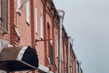 Власти Петербурга сохранят здания Кокоревских складов при строительстве ВСМ