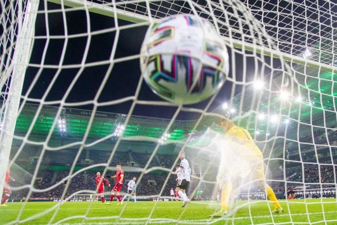 Ирландия вырвала победу у Венгрии и сыграет в стыковых матчах