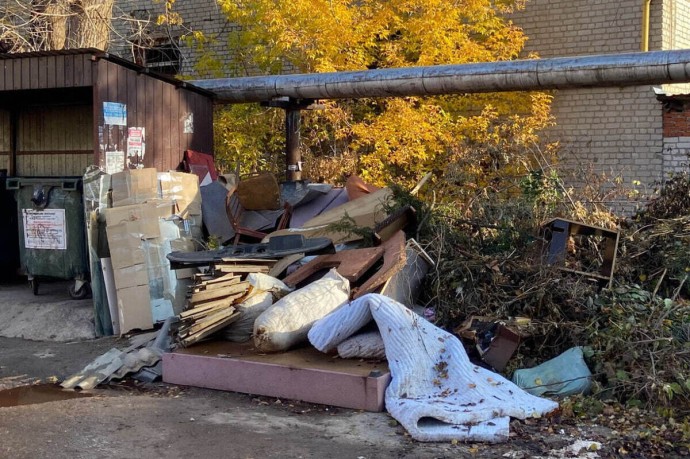 На мусорных площадках Йошкар-Олы нашли крупногабаритный мусор