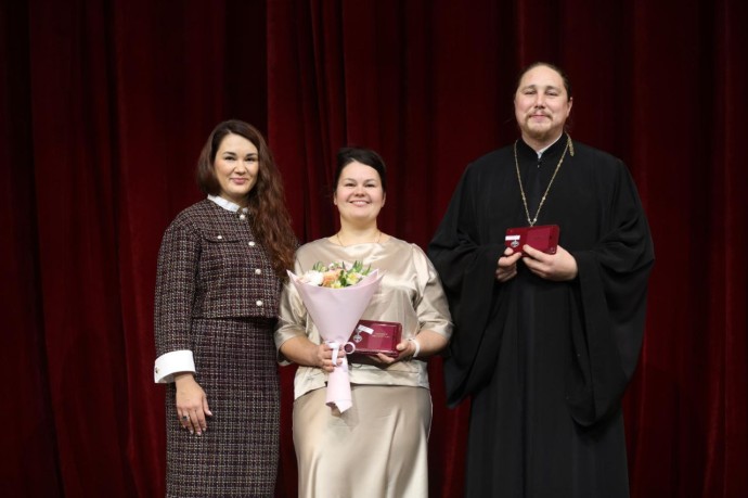 Медалями «За верность родительскому долгу» награждены 48 жителей Ярославской области