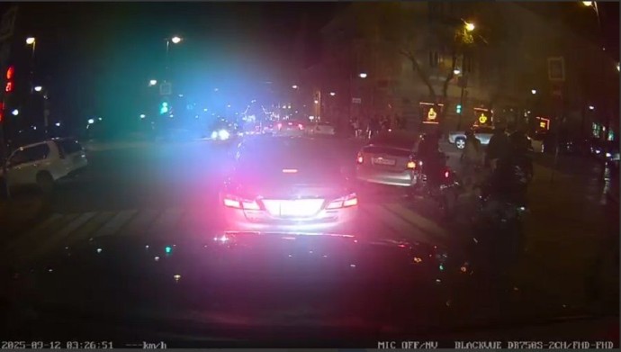 Инцидент на Тигровой во Владивостоке: байкеры ногами избили водителя Toyota Prius