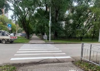 Переход с «зеброй» оборудовали на Ломоносова – Пионерской в Благовещенске