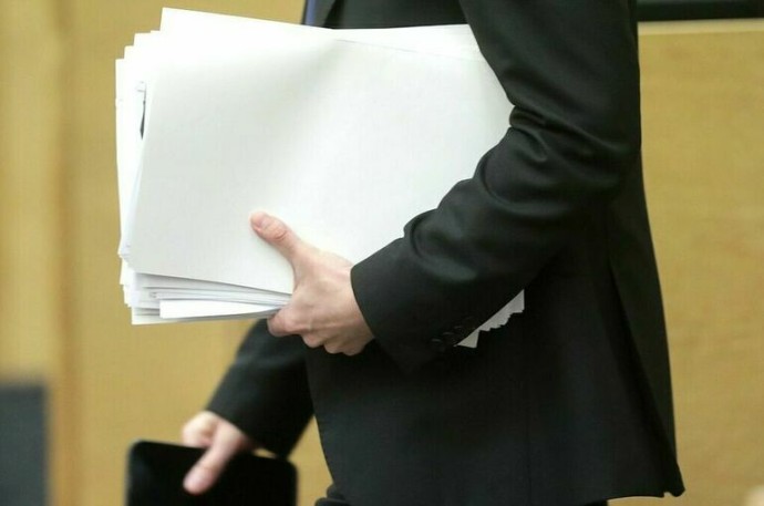 Медкнижки хотят полностью перевести в электронный формат с апреля 2026 года