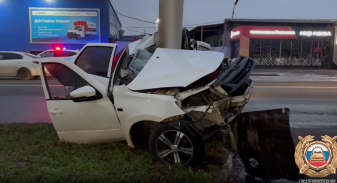 Въехал в электроопору: два человека погибли в Уфе в жуткой аварии Въехал в электроопору: два человека погибли в Уфе в жуткой аварии