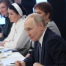 Путин рассказал про эмоции на встрече с матерями и вдовами участников СВО...