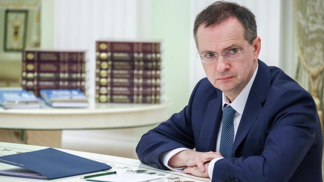 Мединский рассказал о новой редакции учебника по истории