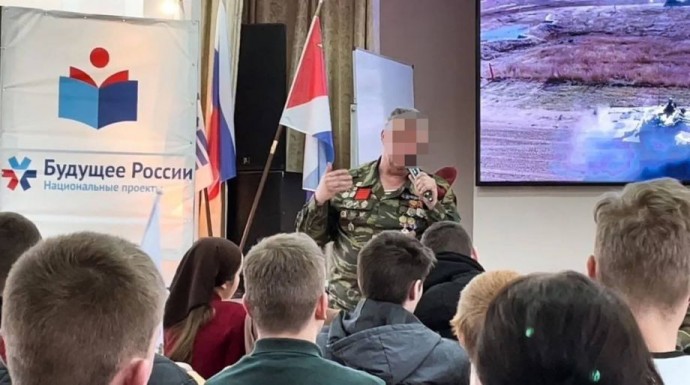 «Воспитание» дошло до уголовного дела: в Находке учитель ударил школьника до сотрясения мозга