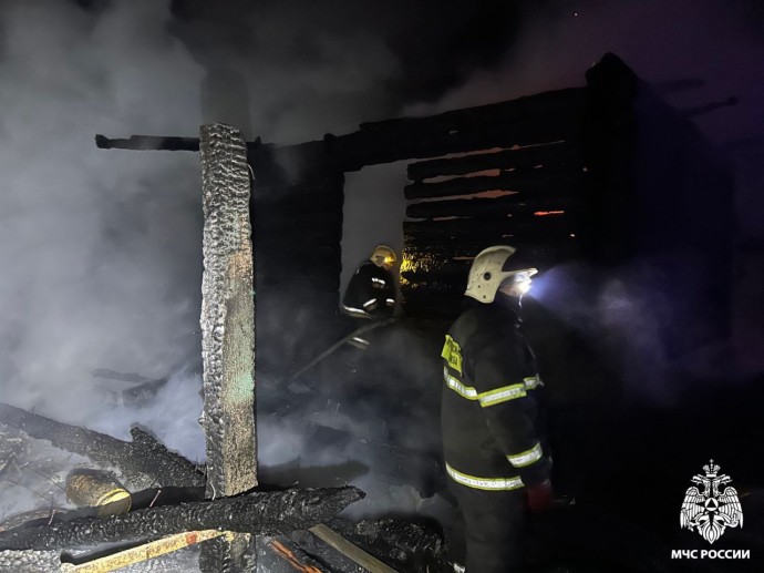 Правительство региона окажет помощь многодетной семье погорельцев из Ростовского округа Правительство региона окажет помощь многодетной семье погорельцев из Ростовского округа