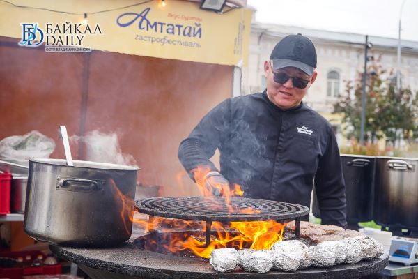 В центре Улан-Удэ проходит фестиваль «Амтатай»
