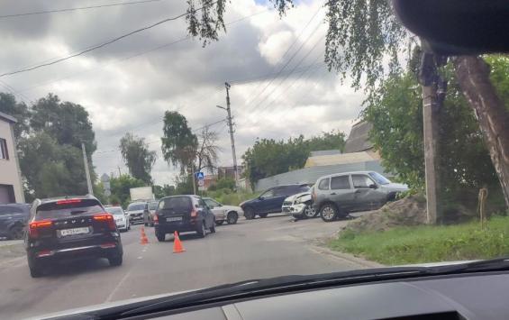 В Курске в тройном ДТП пострадала женщина-водитель «Лады»