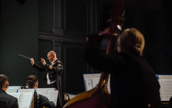 В Курске выступил Центральный концертный образцовый оркестр ВМФ имени Н. А. Римского-Корсакова В Курске выступил Центральный концертный образцовый оркестр ВМФ имени Н. А. Римского-Корсакова